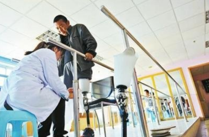 工業(yè)平板電腦與智能假肢：開啟更加便捷的假肢安裝新時代